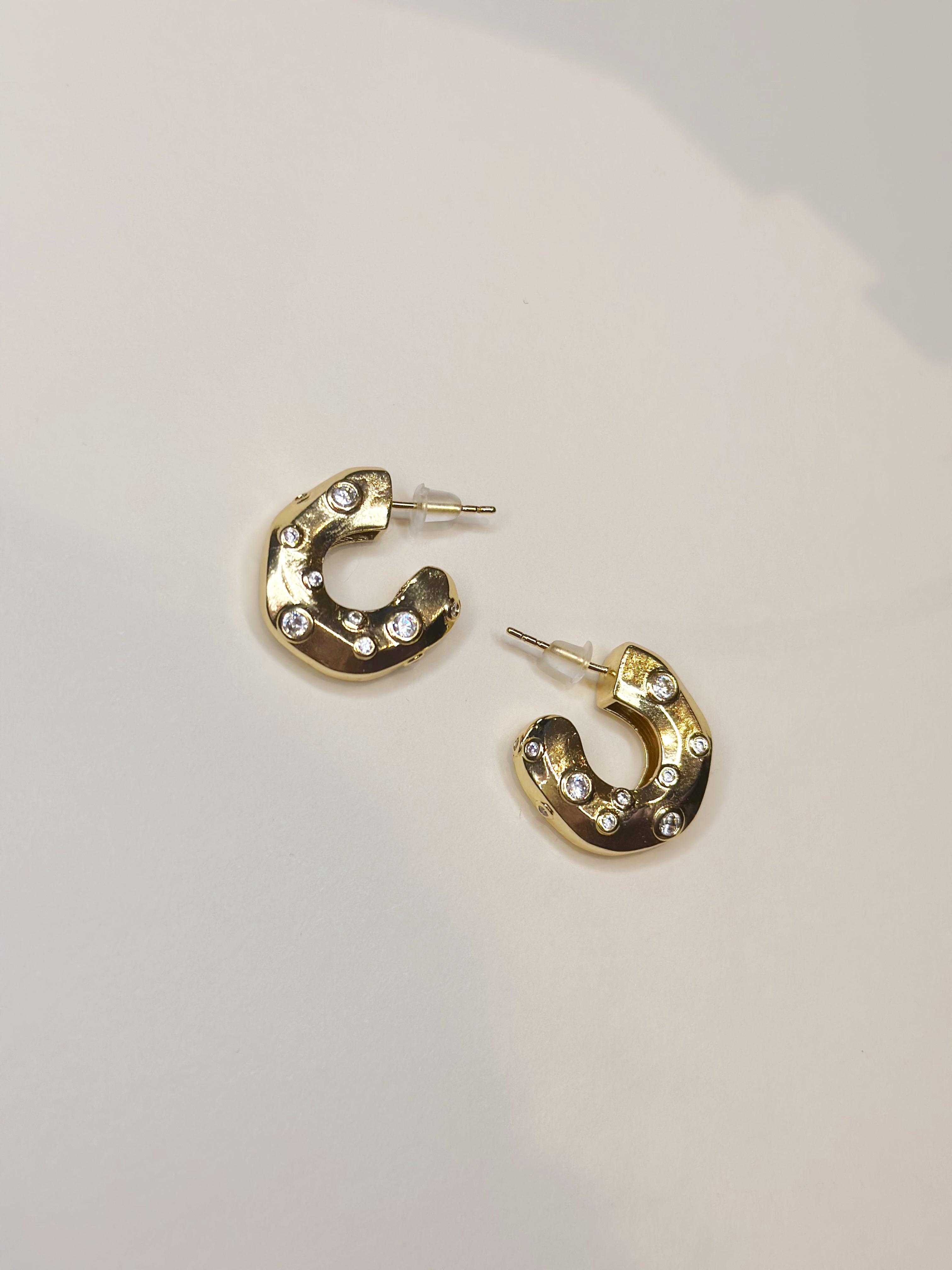 Daphne Gold Earrings Radish & Pear
