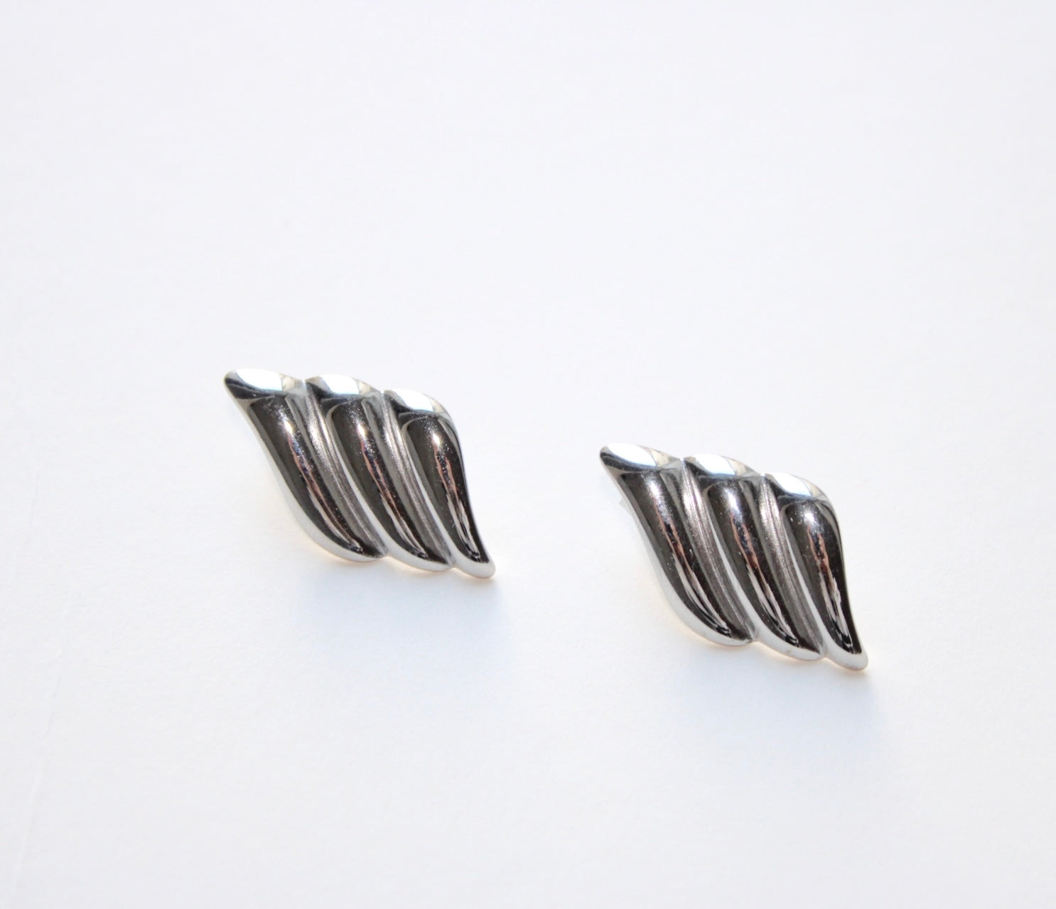 Statement Ripple Rhombus Earrings - Silver