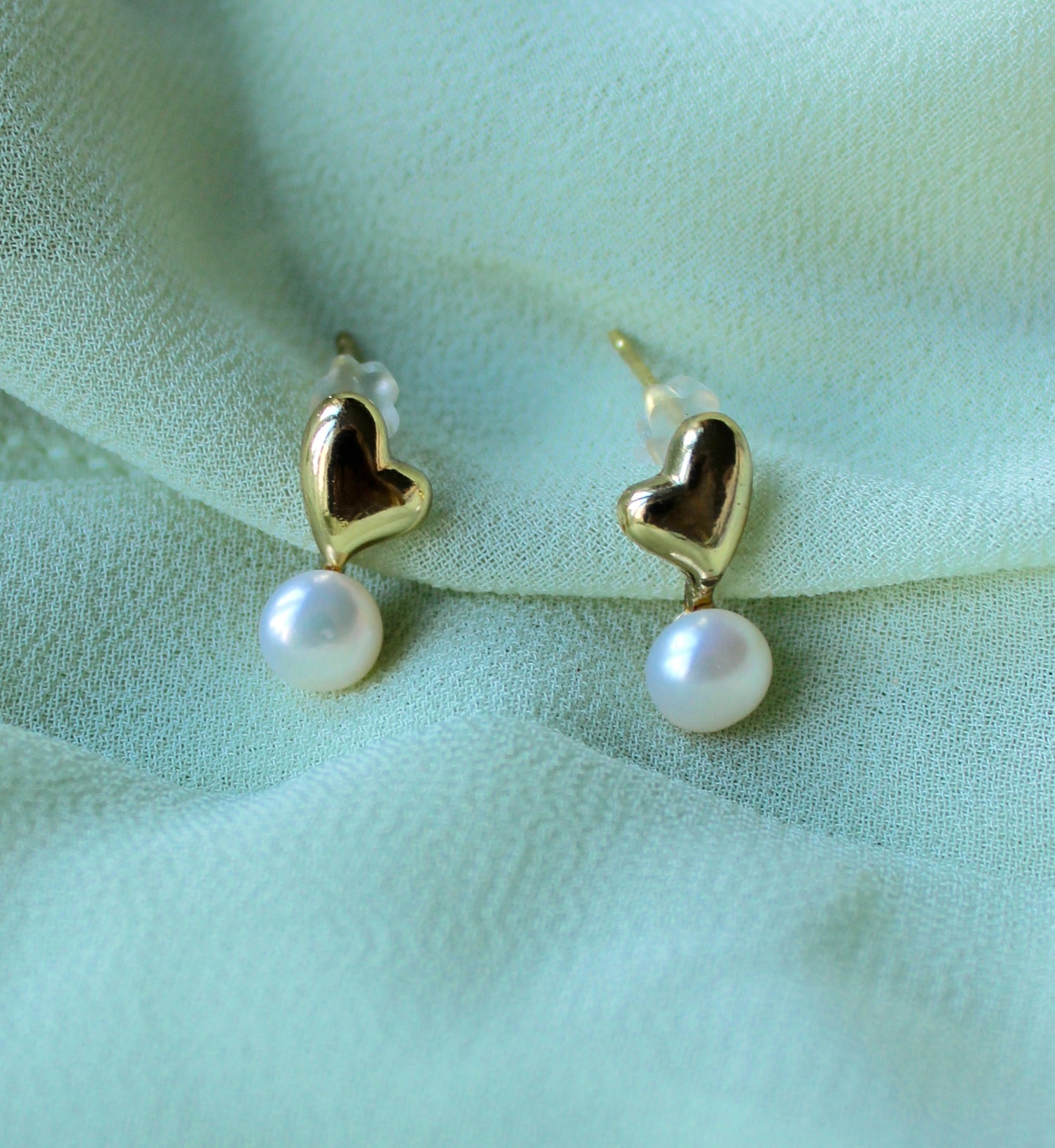 love story gold plated heart stud earrings with imitation pearl