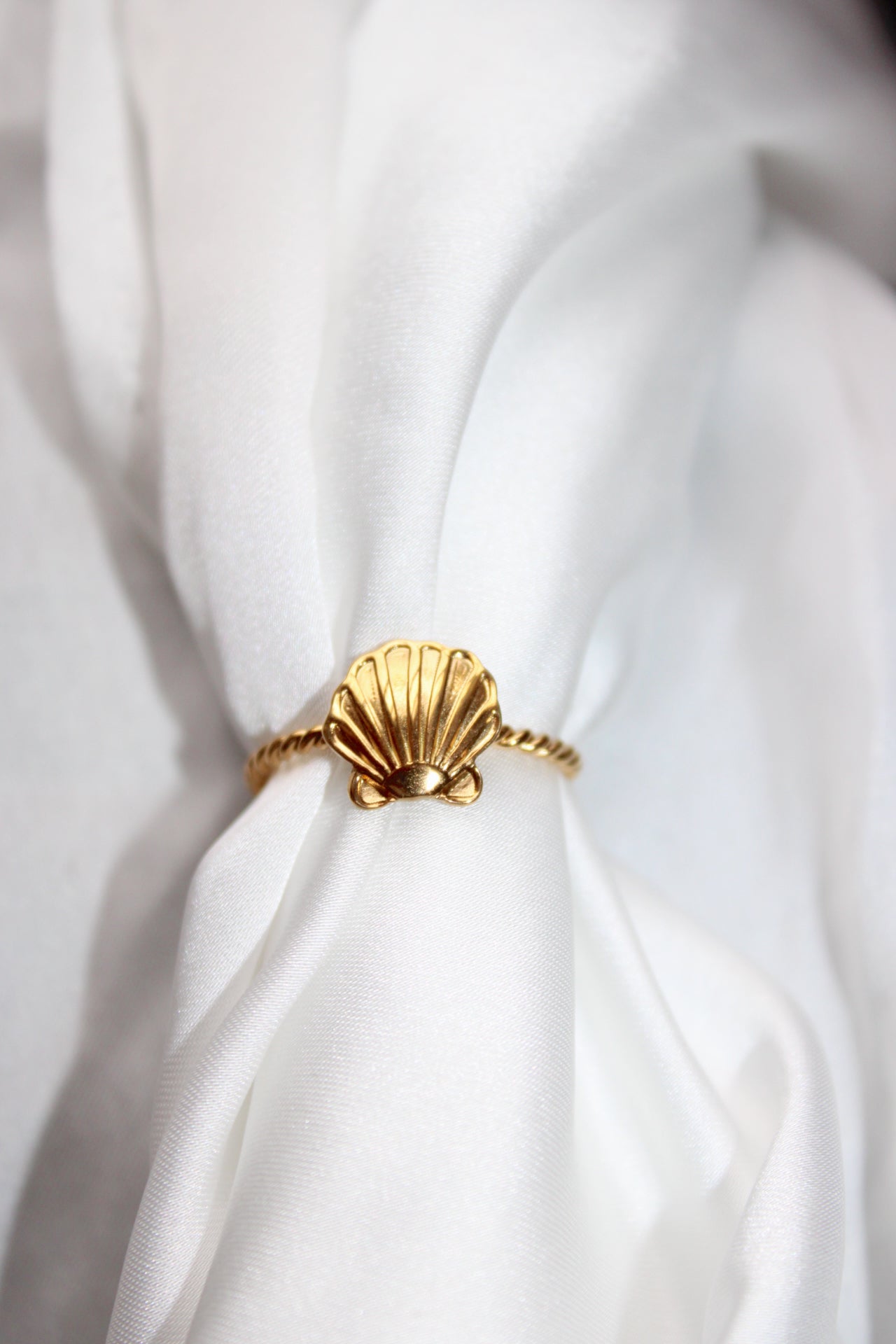 Single Shell Ring - Adjustable