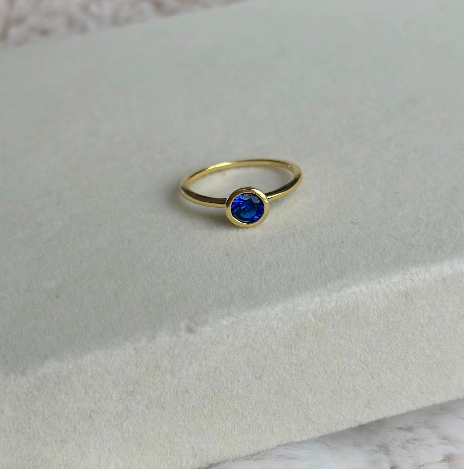Orelia Blue Ring - Gold