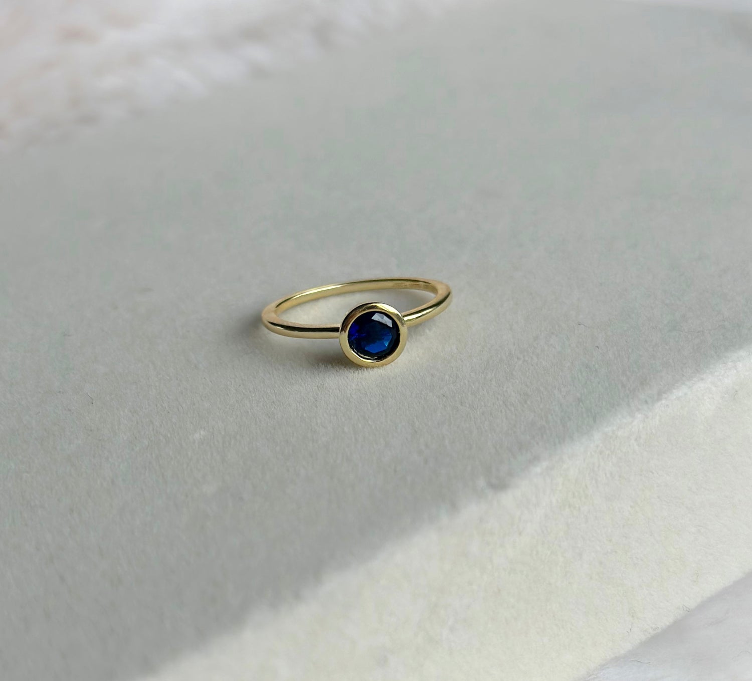 Orelia Deep Blue Ring - Gold